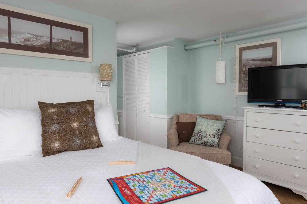 Vineyard Square Hotel And Suites Эдгартаун Экстерьер фото