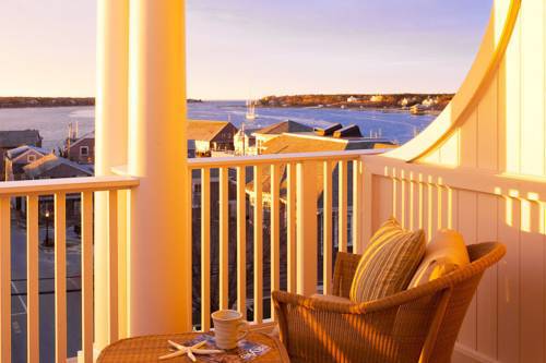 Vineyard Square Hotel And Suites Эдгартаун Номер фото